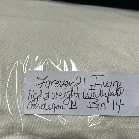 Forever 21 Women's Medium Ivory Waterfall Open Front Cardigan Lightweight - Picture 9 of 9